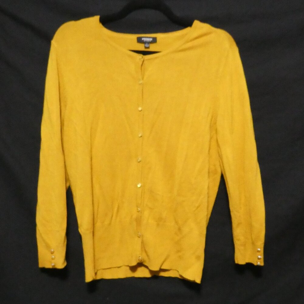 PREMISE STUDIO | large | Knit Lightweight Button Front Sweater